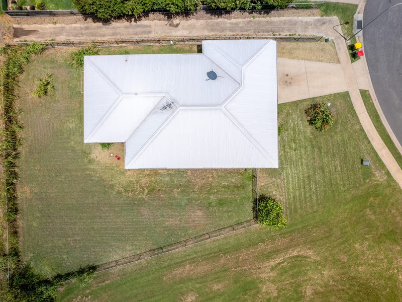 19 Scott Peak Dr, Capella, Qld 4723 House for Sale