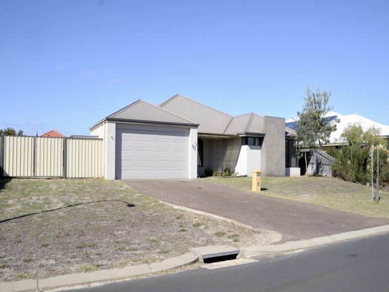 92 Braidwood Drive, Australind, WA 6233 Property Details