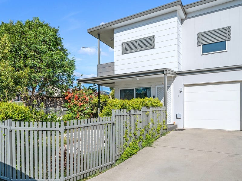 1/73 Sovereign Circuit, Glenfield, NSW 2167 Property Details