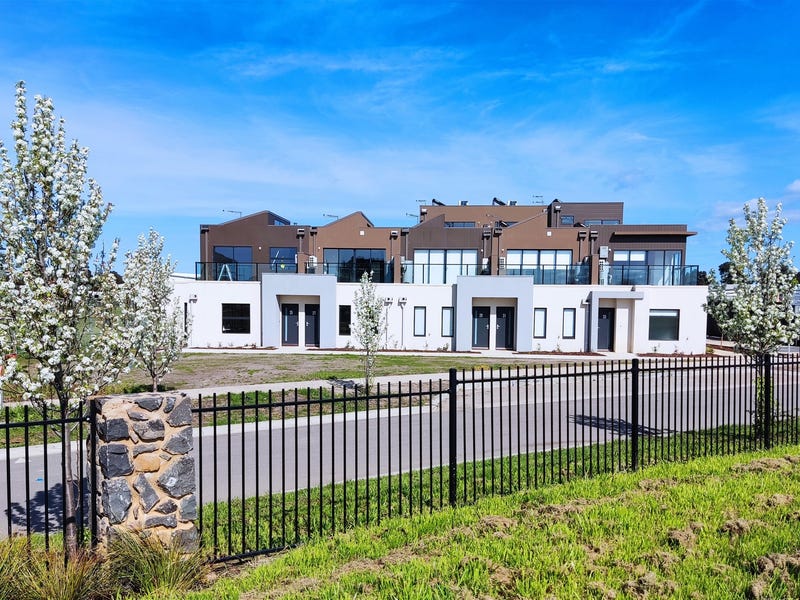 Real Estate & Property for Sale in Gunns Gully Rd, Roxburgh Park, VIC