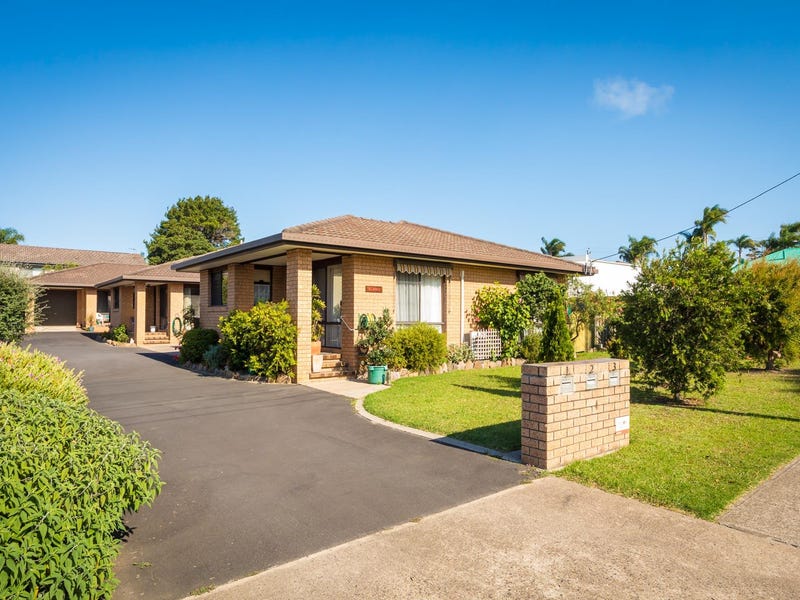 1/4 Sapphire Coast Drive, Merimbula, NSW 2548