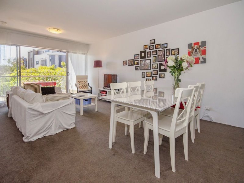 201/9 Chester Street, Newstead, Qld 4006 Property Details