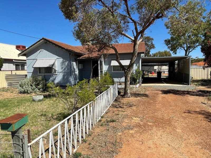 54 MURPHY STREET, Quairading, WA 6383 Property Details