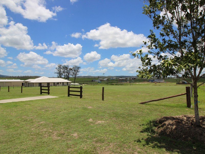 16 Carnoustie Court, Curra, QLD 4570