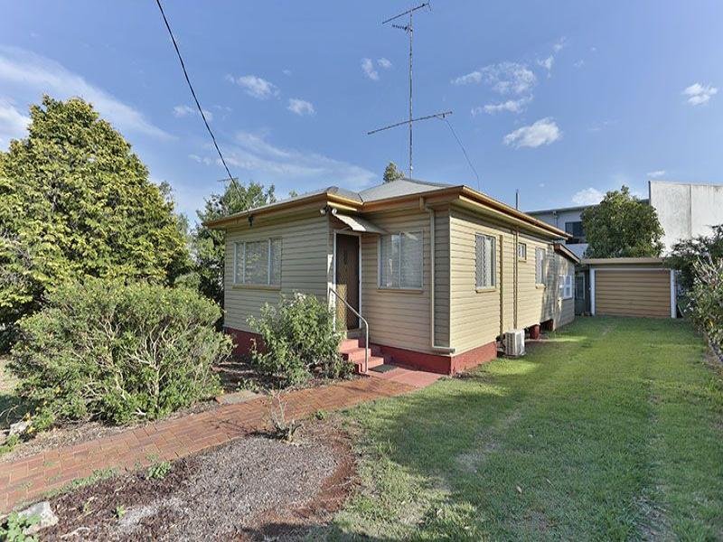 42 Joyce Street, South Toowoomba, Qld 4350