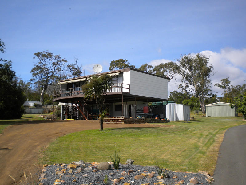 24 Barton Avenue, Triabunna, Tas 7190 Property Details