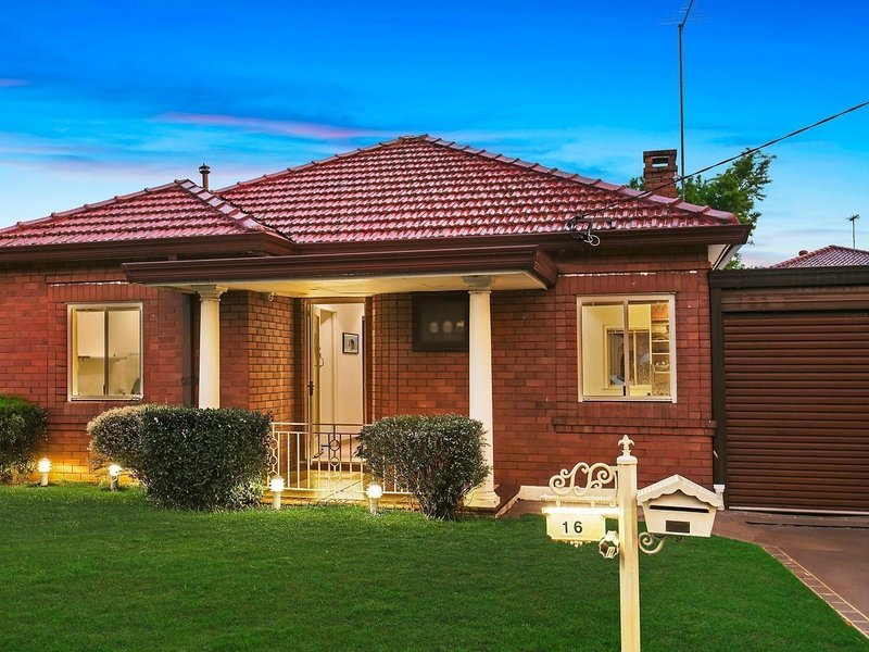 16 Lakeside Avenue, Monterey, NSW 2217 Property Details