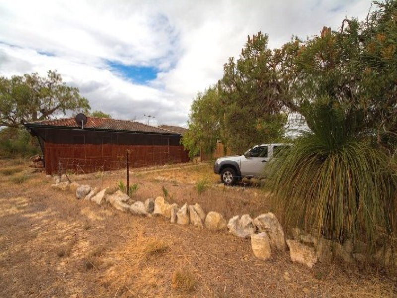 4 Banksia Court, Woodridge, WA 6041 Property Details