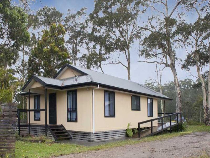 24 Princes Highway, Lake Tabourie, NSW 2539
