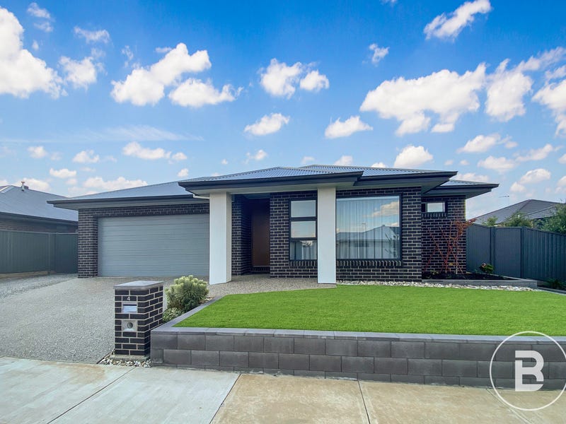4 Moore Way, Lucas, VIC 3350