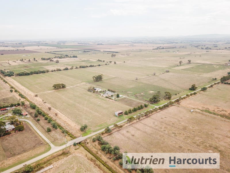 910 Bunyipmodella Road, Iona, VIC 3815