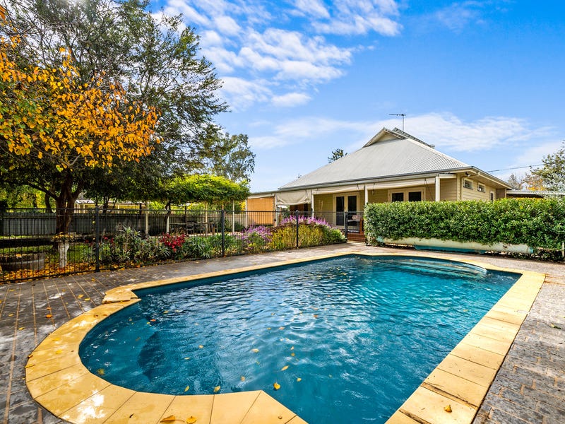 10 Barkly Street, Benalla, VIC 3672