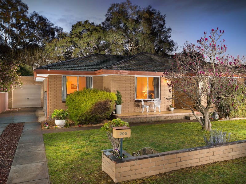 205 Kiewa Street, South Albury, NSW 2640