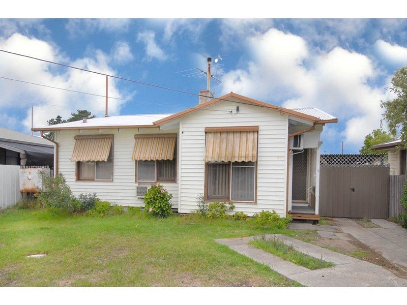 4 Barrie Court, Braybrook, VIC 3019