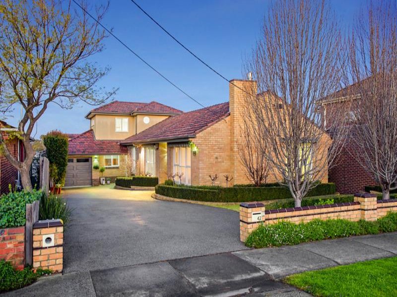 42 Carnarvon Road, Strathmore, Vic 3041 Property Details