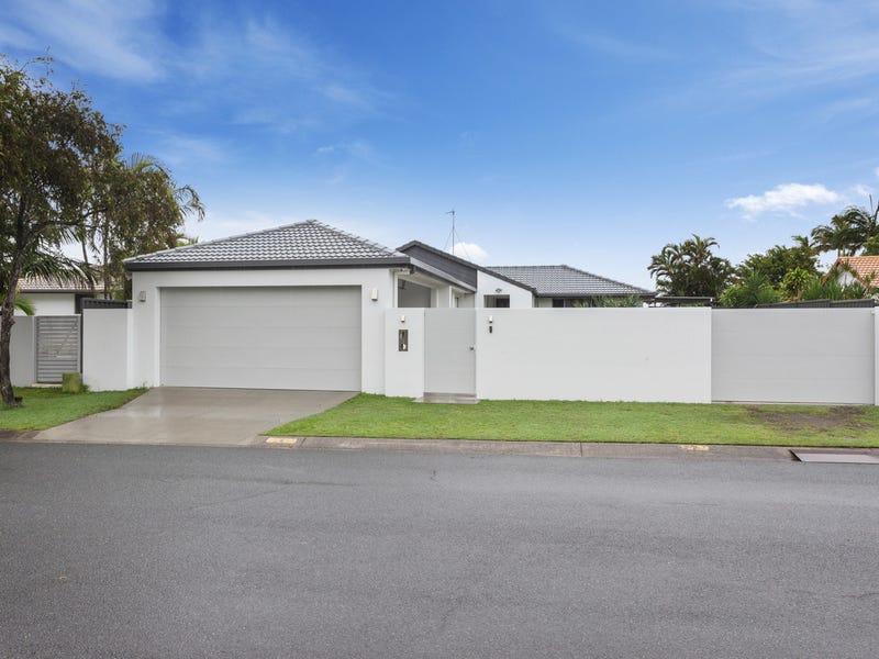 4 Karratha Court, Mermaid Waters, Qld 4218