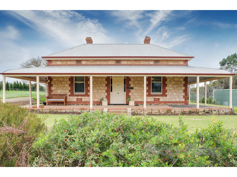 21 Adelaide Road, Strathalbyn, SA 5255 Property Details