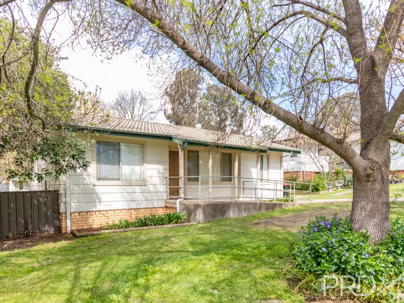 10 Banksia Crescent, Tumut, NSW 2720 House for Sale