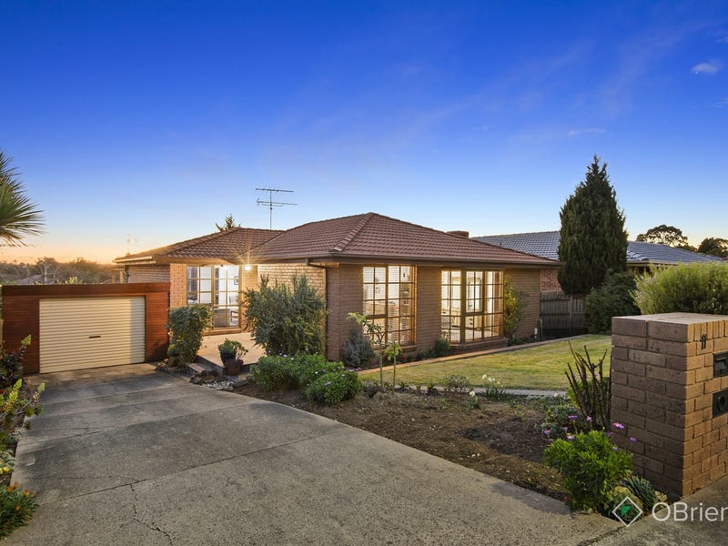 11 Preston Avenue, Endeavour Hills, VIC 3802