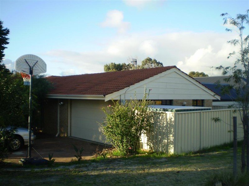 5 Westmorland Drive, Leeming, WA 6149 Property Details