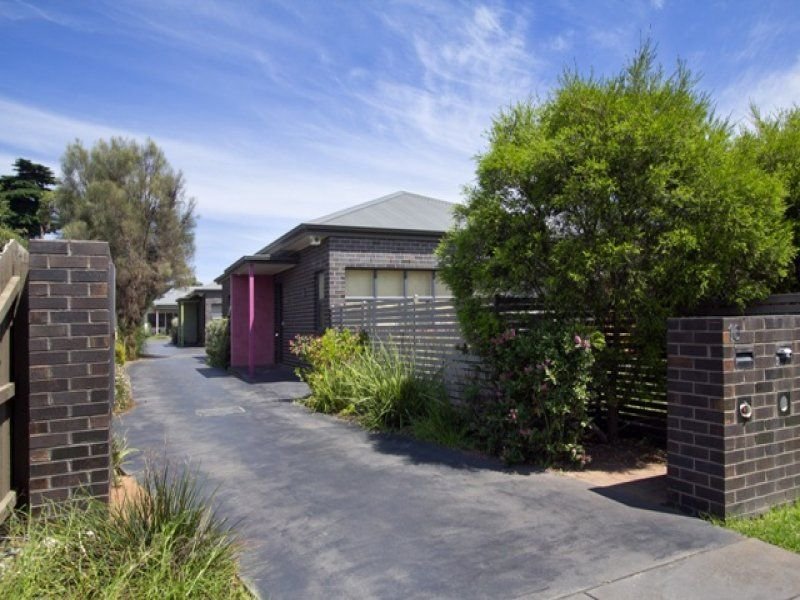 2/16 Macdonald Grove, Mornington, Vic 3931 Property Details