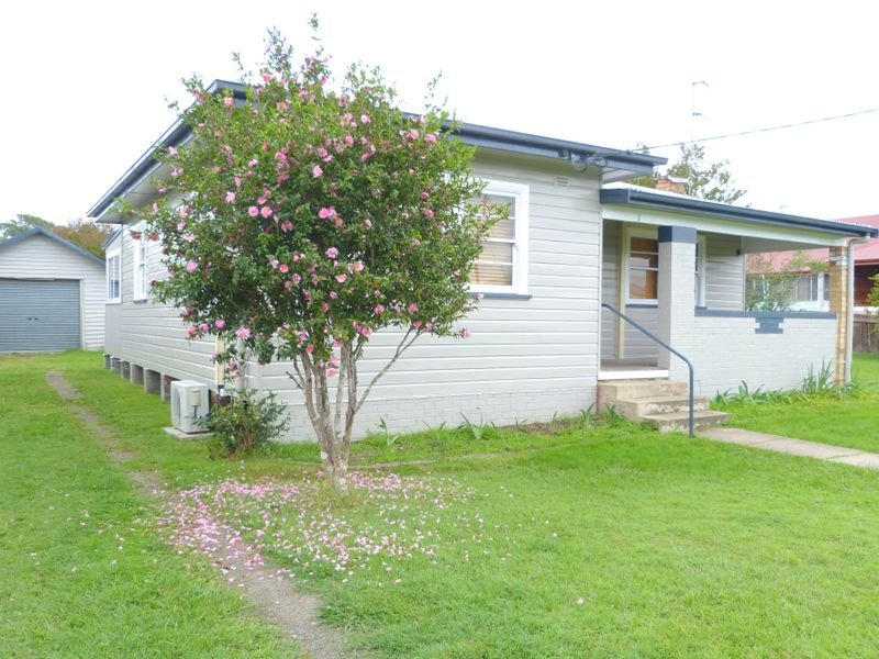 3 Louis Street, Taree, NSW 2430 Property Details