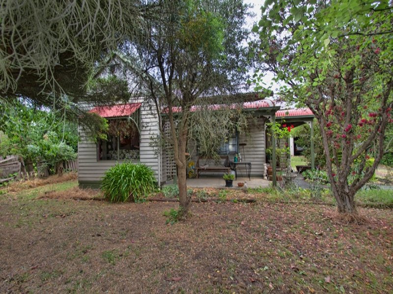 1895 Mt Macedon Road, Woodend, Vic 3442 Property Details