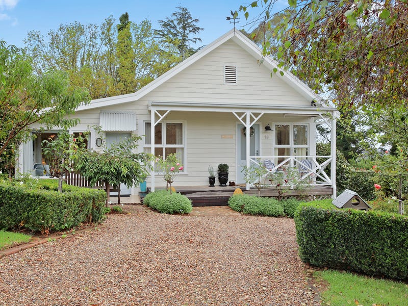 19 Cliff Street, Bowral, NSW 2576 Property Details