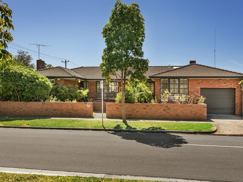 18 Chislehurst Road, Hampton, Vic 3188 Property Details