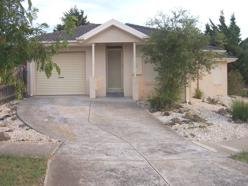 2/27 Hannah Avenue, Hillside, VIC 3037