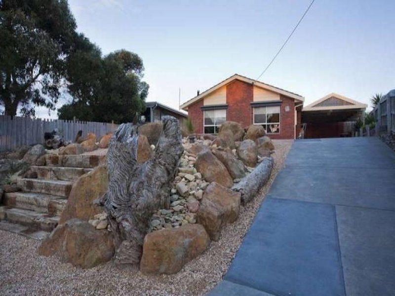 8 Watersun Road, Jan Juc, Vic 3228