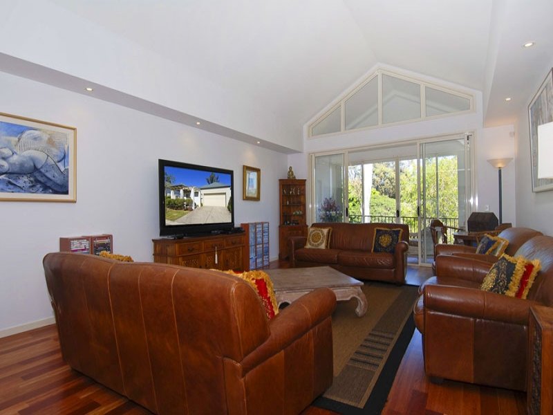 138 Easthill Drive, The Glades, Robina, Qld 4226 Property Details