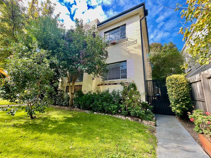 2/74 Canterbury Road, Toorak, Vic 3142
