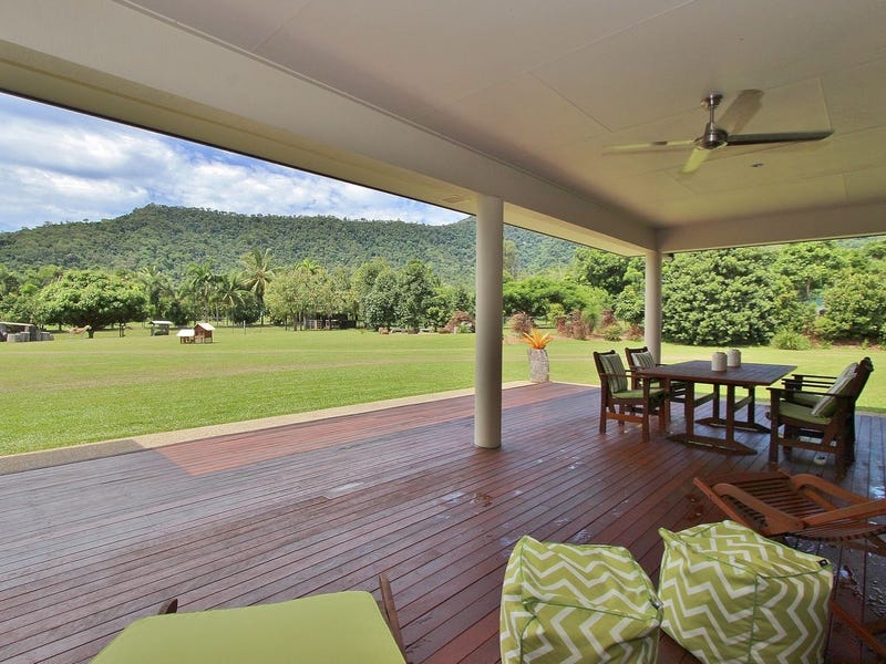 9698 James Cook Drive, Kewarra Beach, Qld 4879