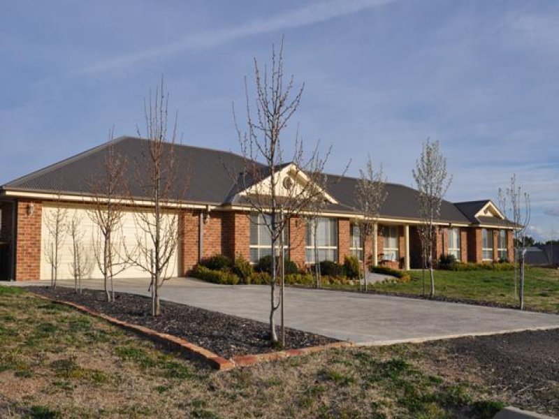 143 Blue Ridge Drive, White Rock, NSW 2795