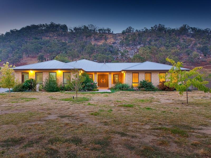 22 Lambourn Drive, Wodonga, Vic 3690 Property Details