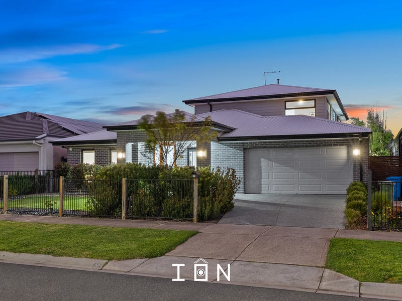 27 Murphy Street, Clyde North, VIC 3978