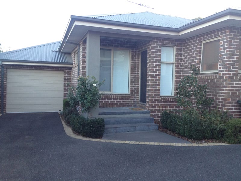 2/11 Herbert Street, Watsonia, Vic 3087