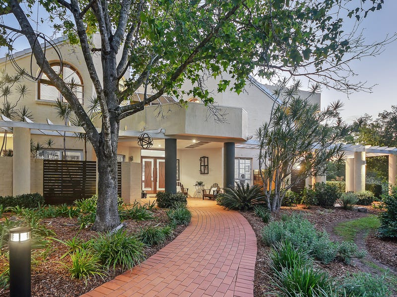 17 Westbourne Drive, Wights Mountain, QLD 4520