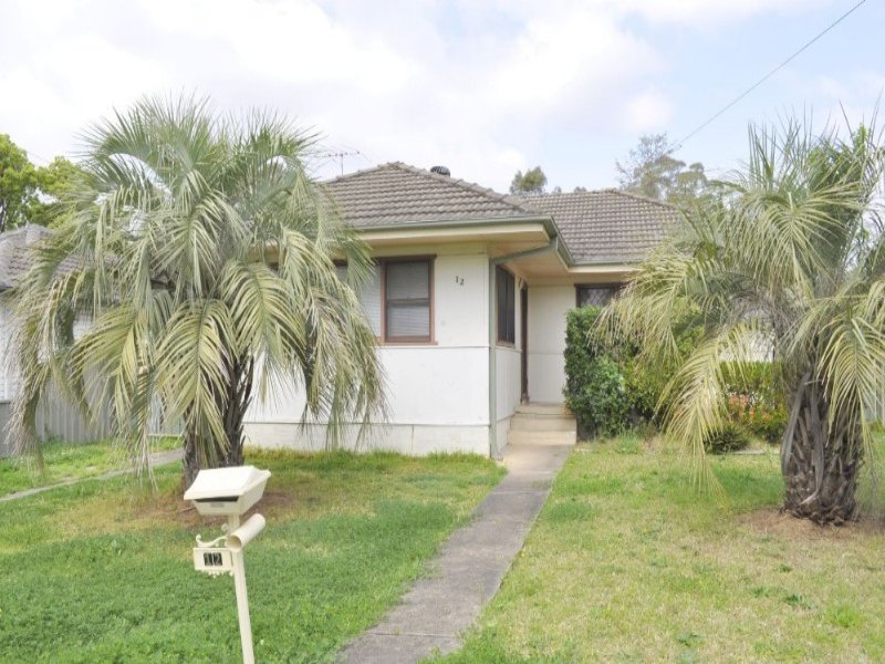 12 Elizabeth Crescent, Kingswood, NSW 2747 Property Details