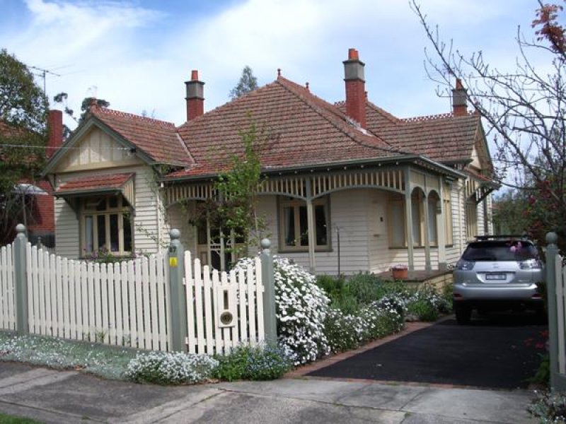 27 Logan Street, Canterbury, VIC 3126