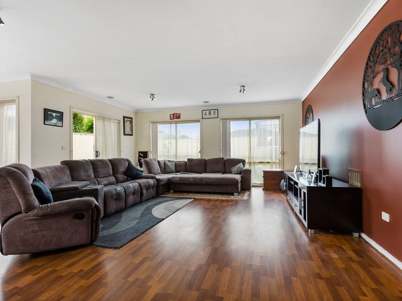 16 Viola Avenue, Pakenham, Vic 3810 Property Details