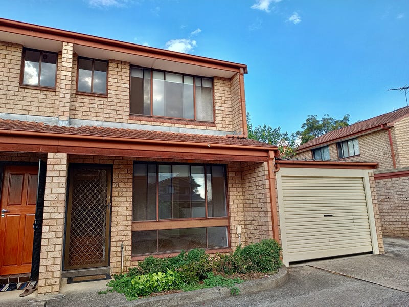 3/3 Amaranthus Place, Macquarie Fields, NSW 2564