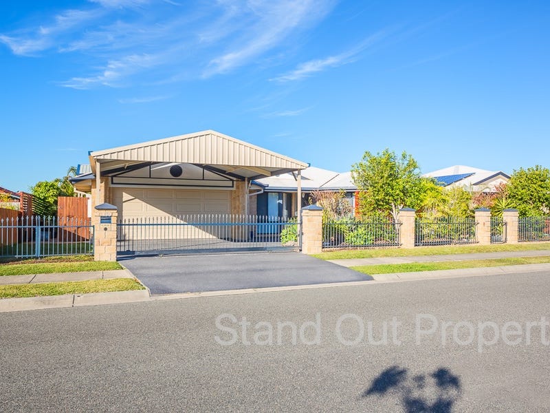 130 Carpenter Way, Sandstone Point, QLD 4511