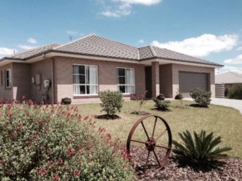 27 Browns Lane, North Tamworth, NSW 2340