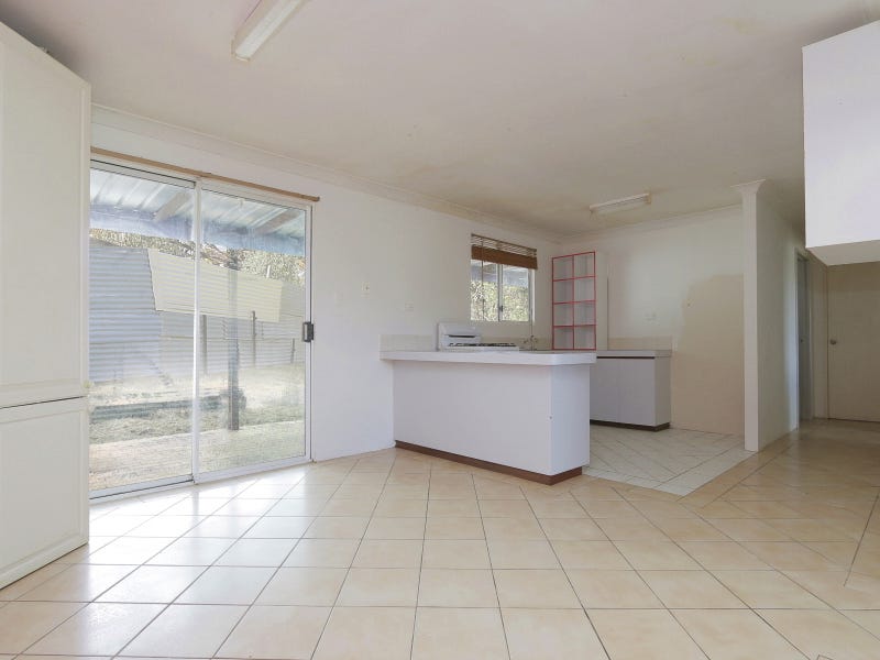 690 Spencers Brook Road, Muluckine, WA 6401