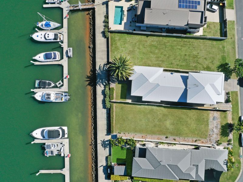 26 Harbour Rise, Hope Island, QLD 4212