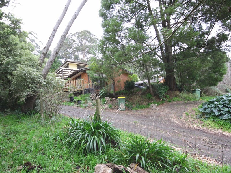 36 Pakenham Road, Cockatoo, Vic 3781 Property Details