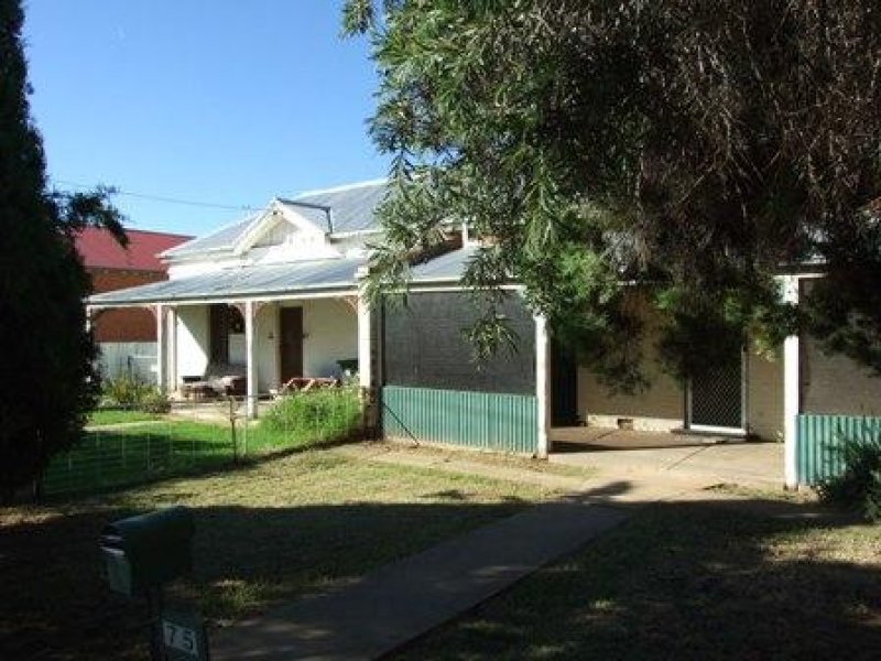 7375 Dalton Street, Parkes, NSW 2870 Property Details