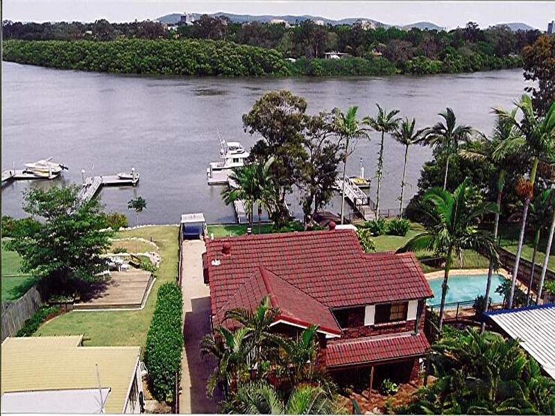 35 Brisbane Corso, Fairfield, QLD 4103